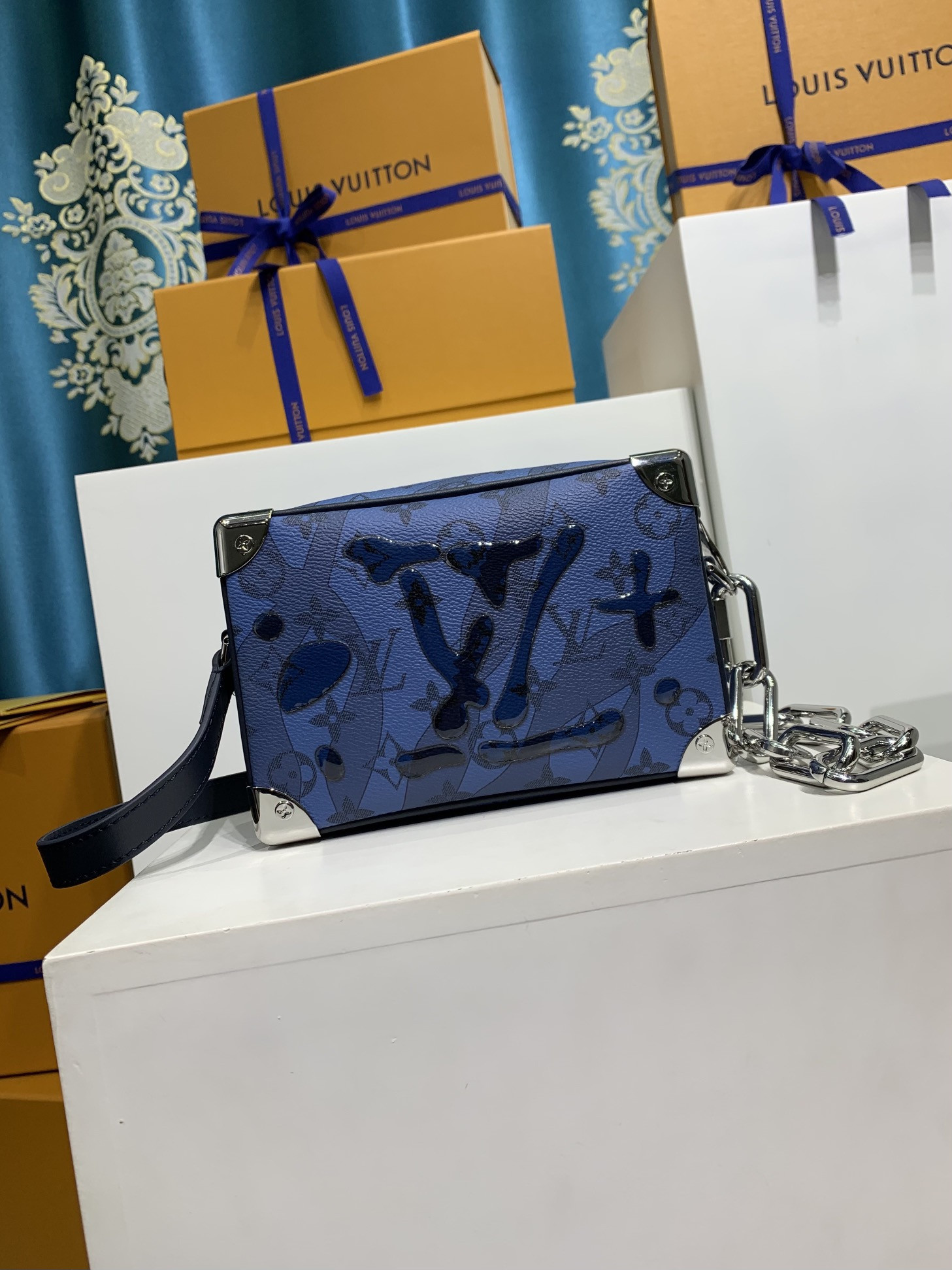 Lv Soft Trunk