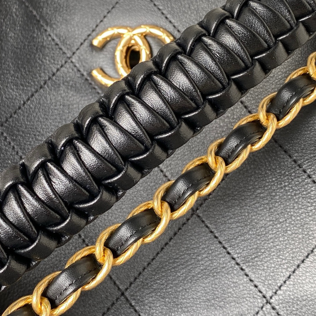 Chanel 23a Hobo Bag