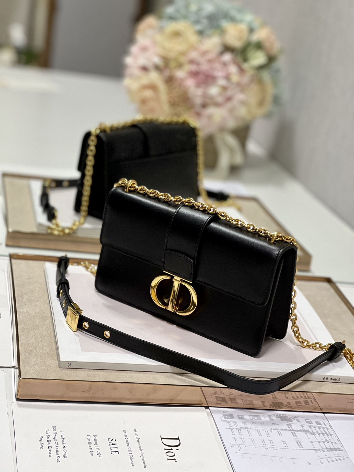 30 Montaigne East-west Bag With Chain