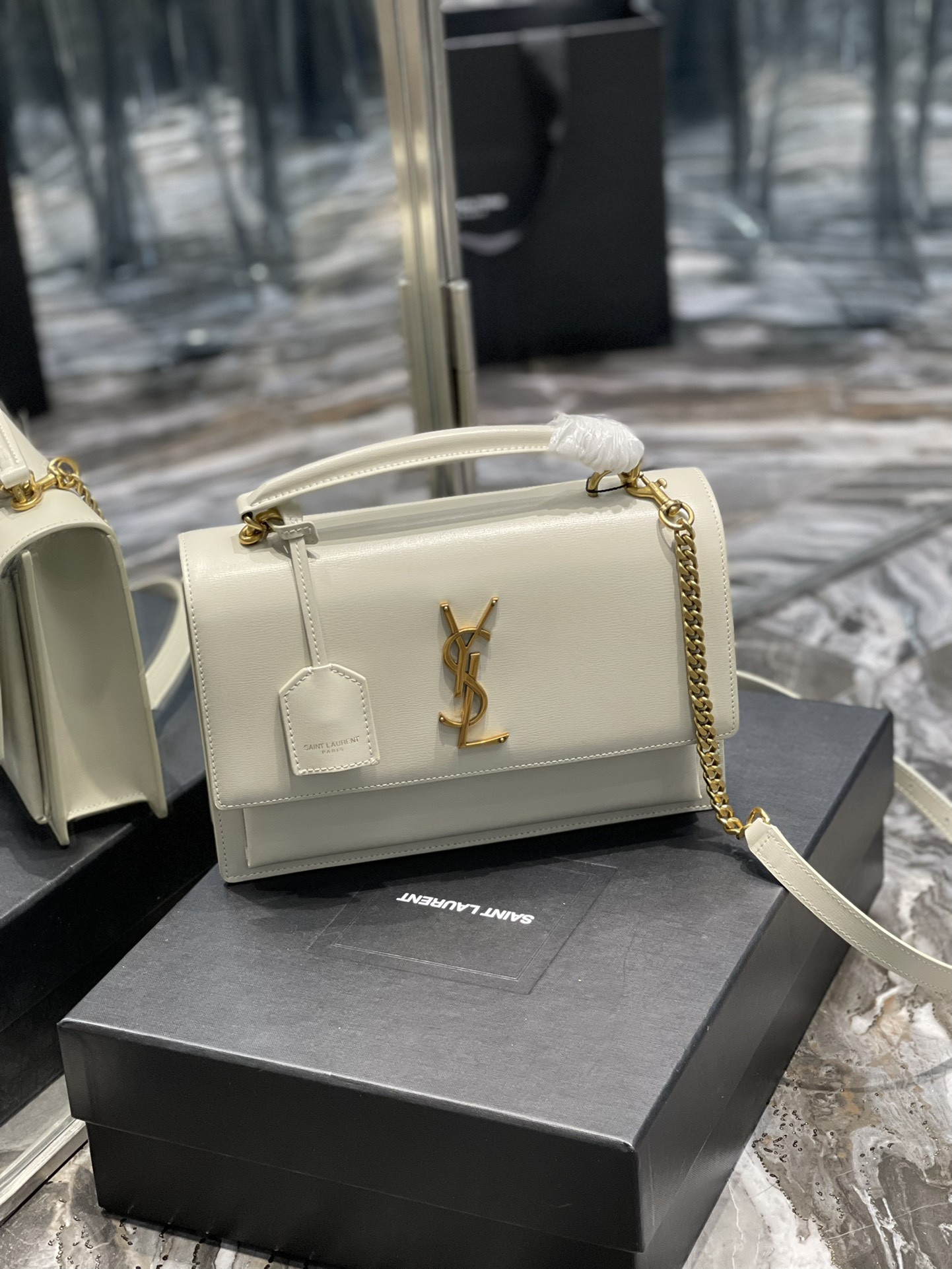 Ysl Sunset Medium Top Handle In Smooth Leather