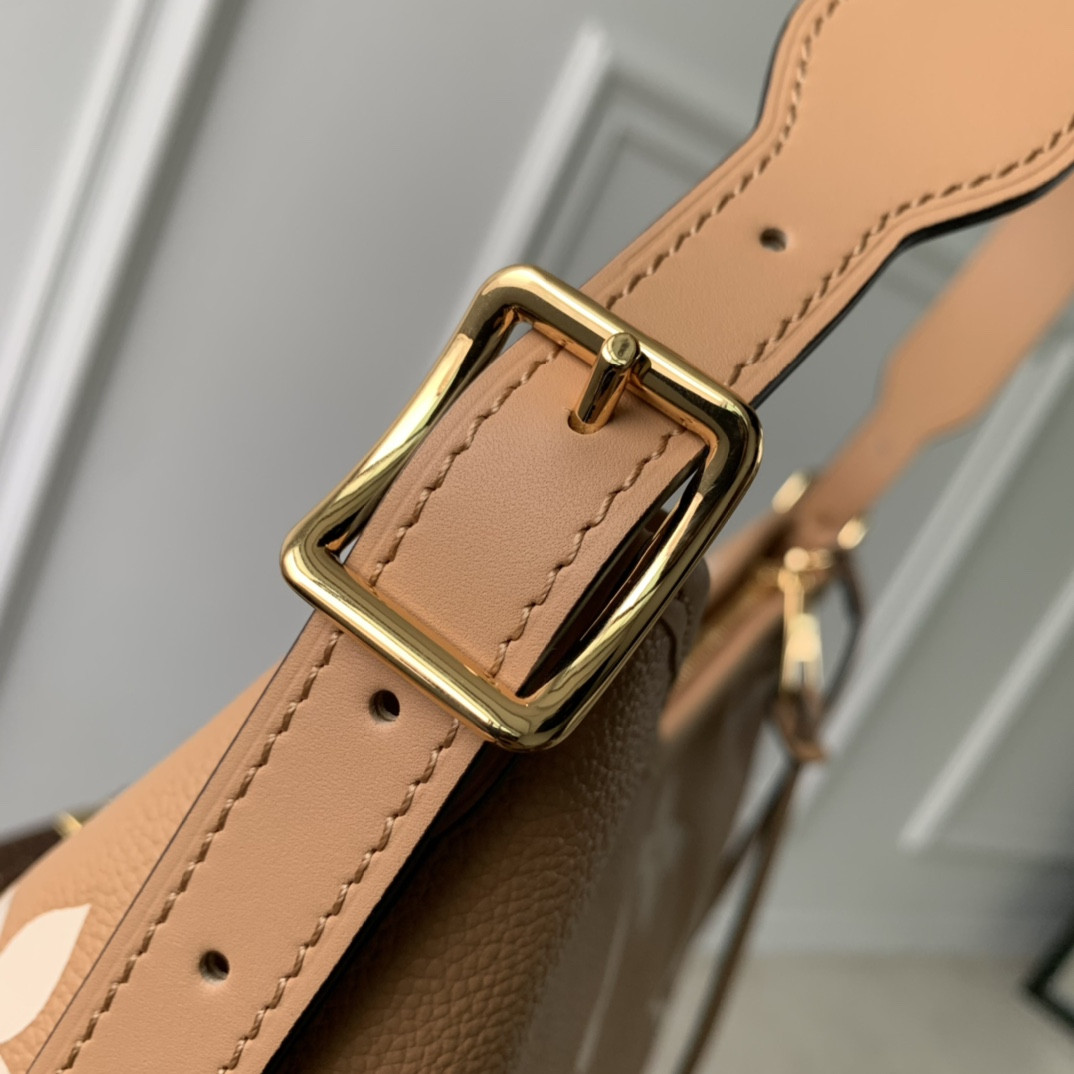 Louis Vuitton Carryall Bag