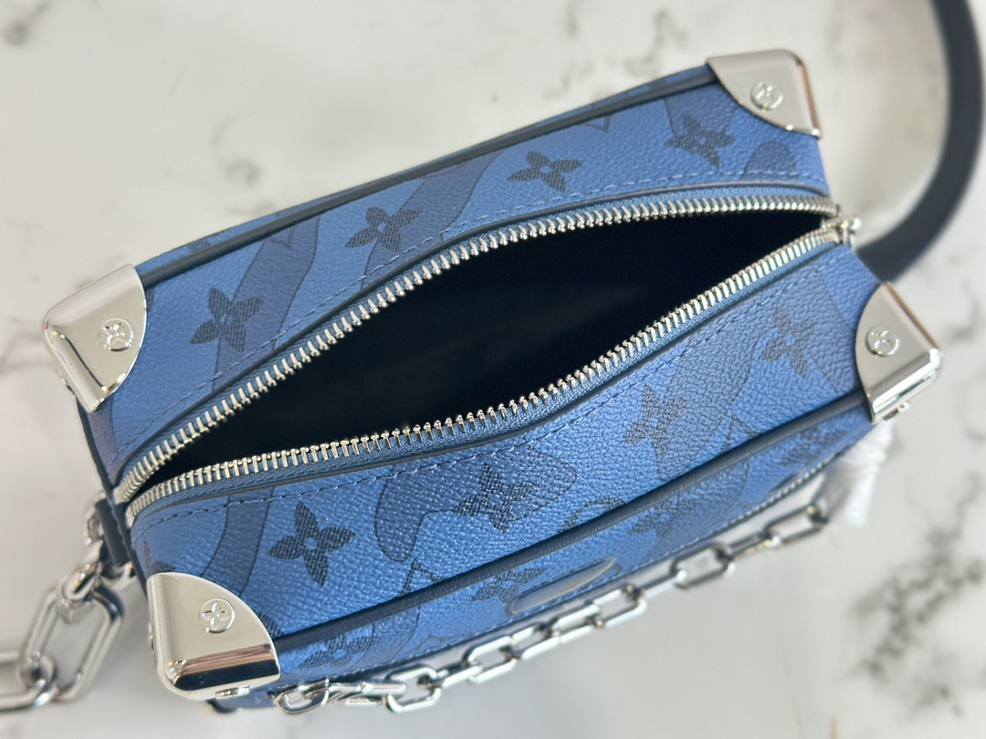 Lv Soft Trunk