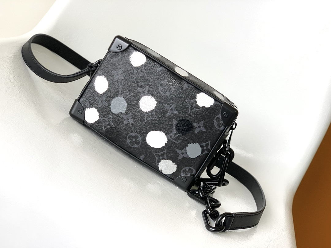 Lv Soft Trunk