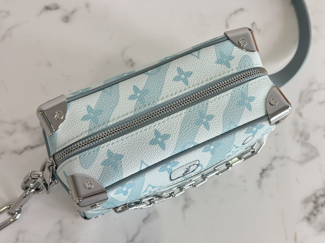 Lv Soft Trunk