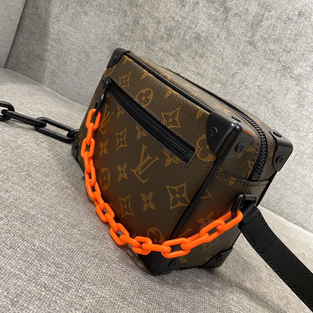 Lv Soft Trunk