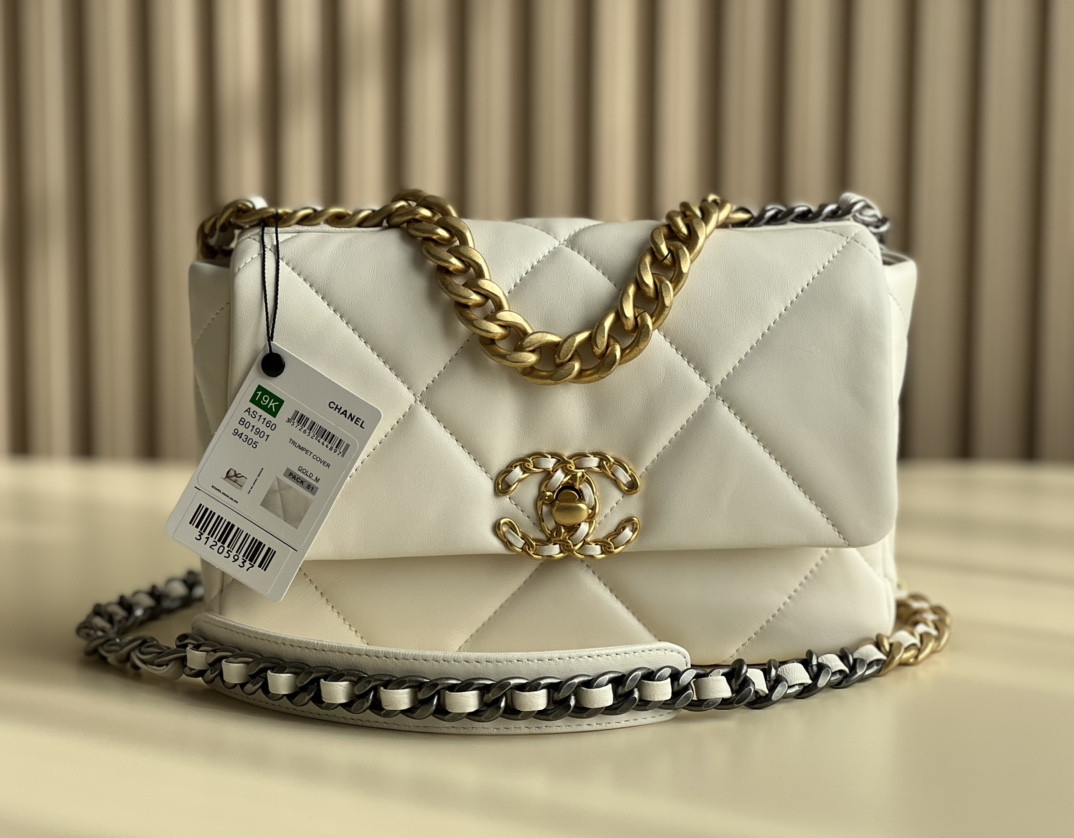 Chanle 19 Handbag