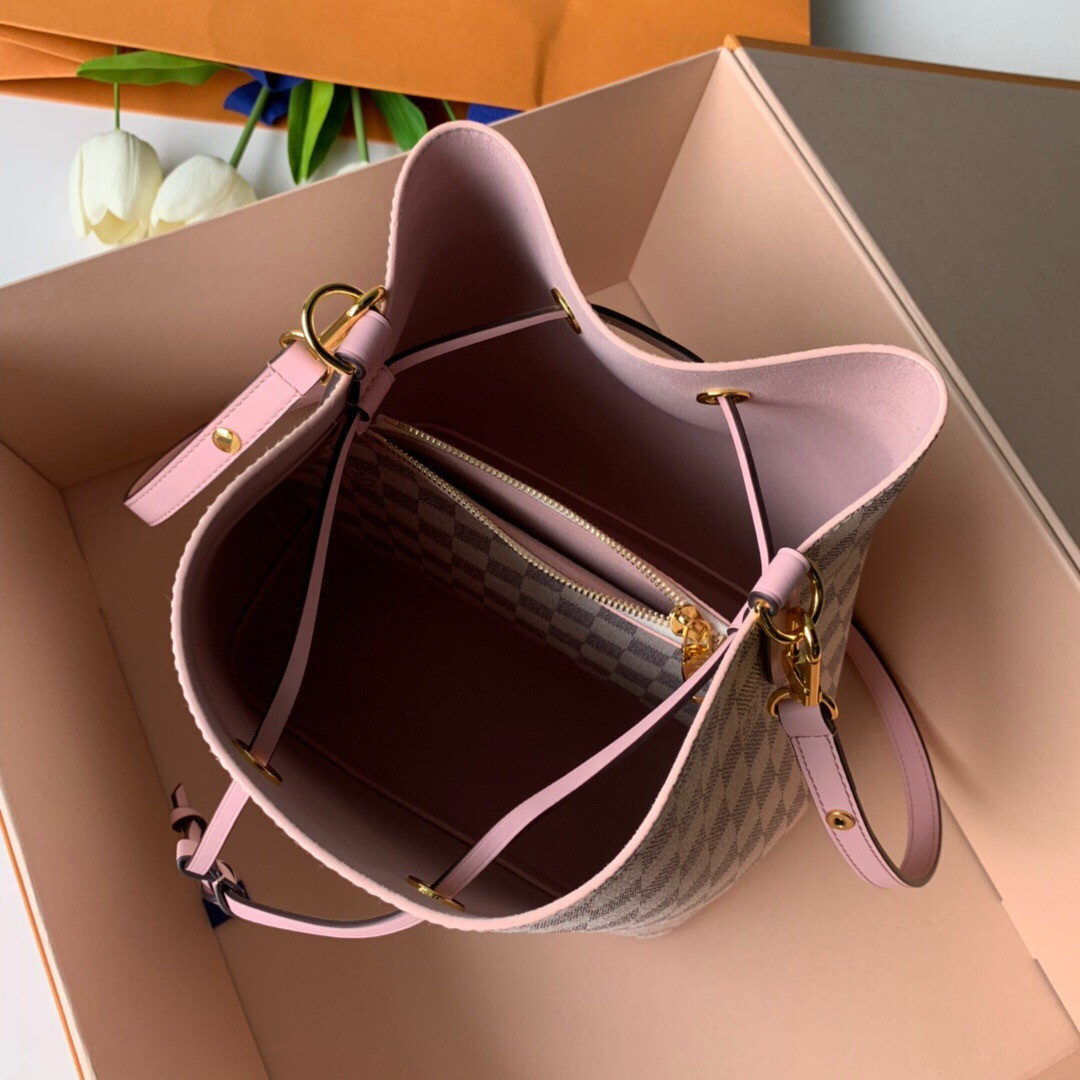 Louis Vuitton Néonoé Bag
