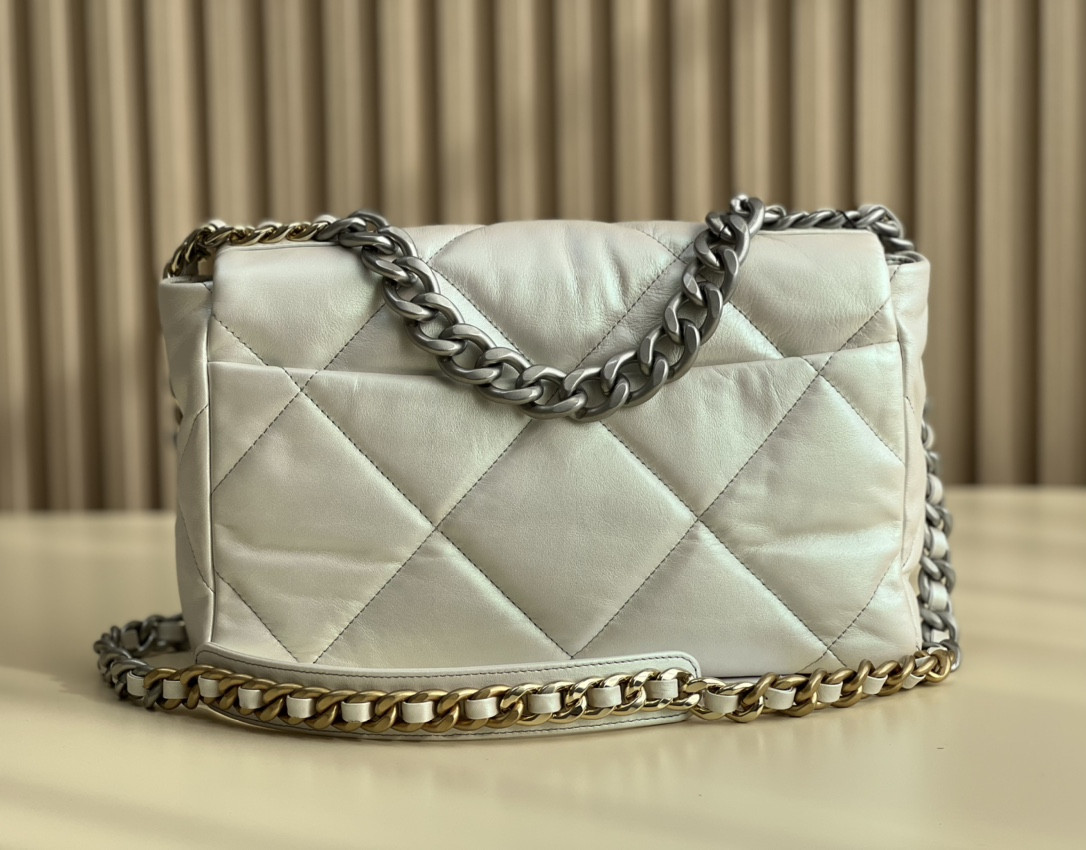 Chanle 19 Handbag