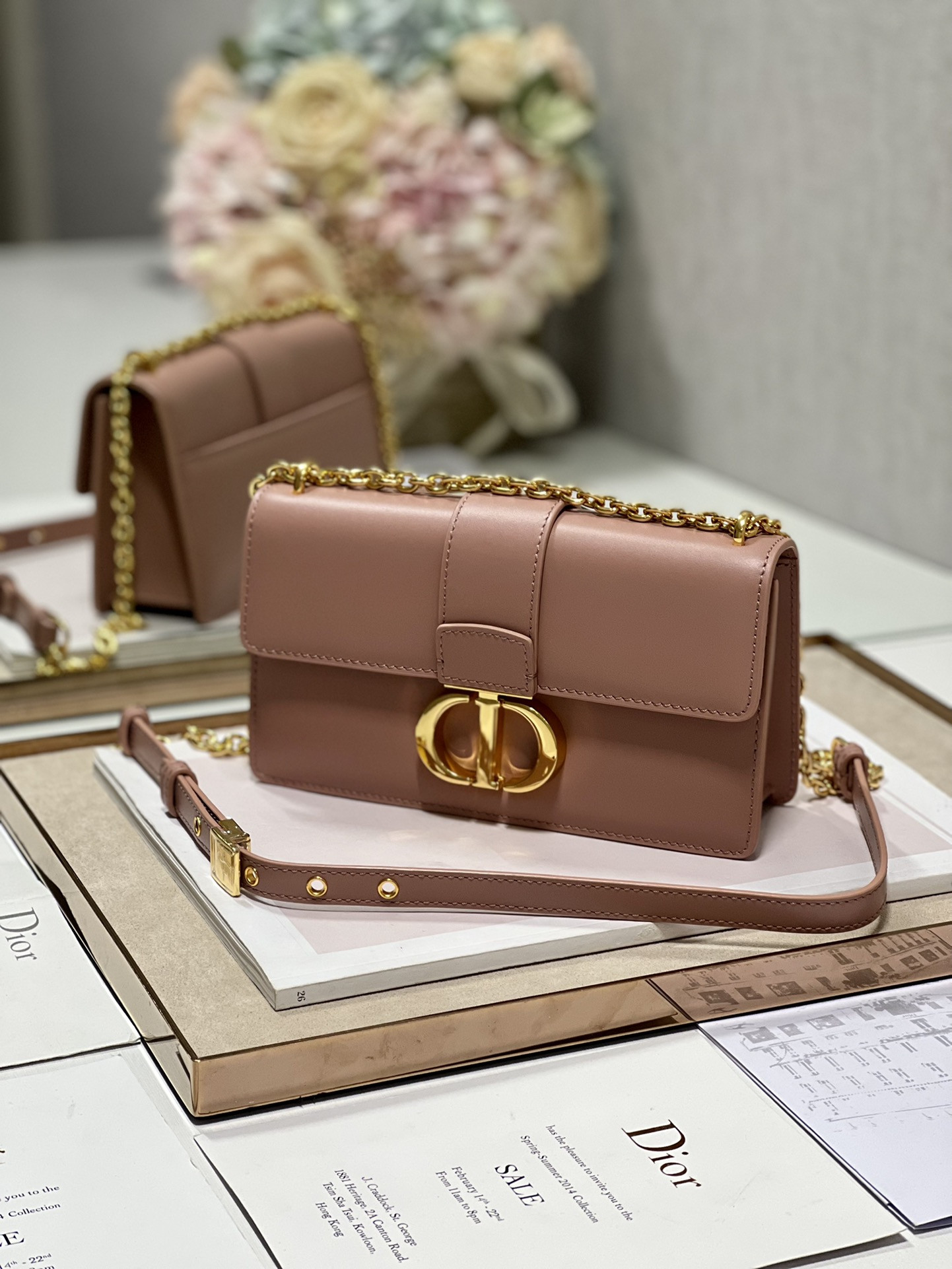 30 Montaigne East-west Bag With Chain