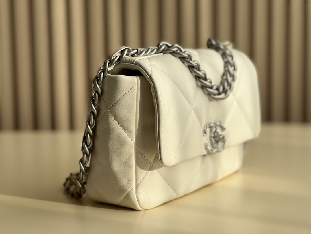 Chanle 19 Handbag
