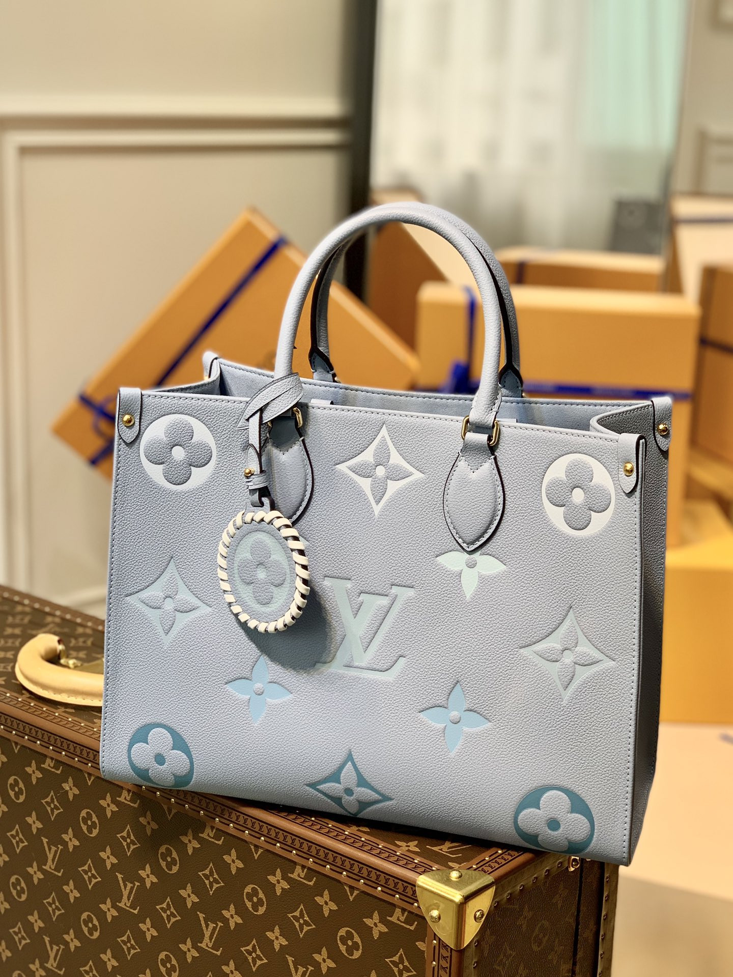 Louis Vuitton Onthego Bag