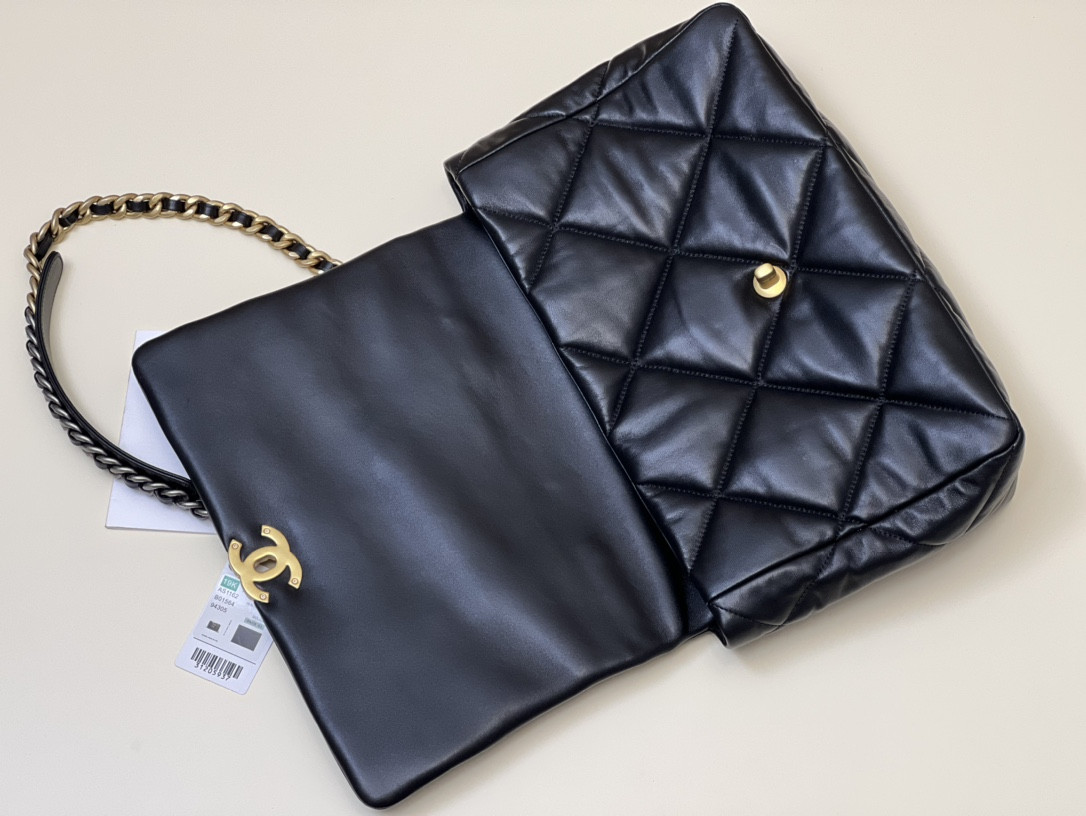 Chanle 19 Large Handbag