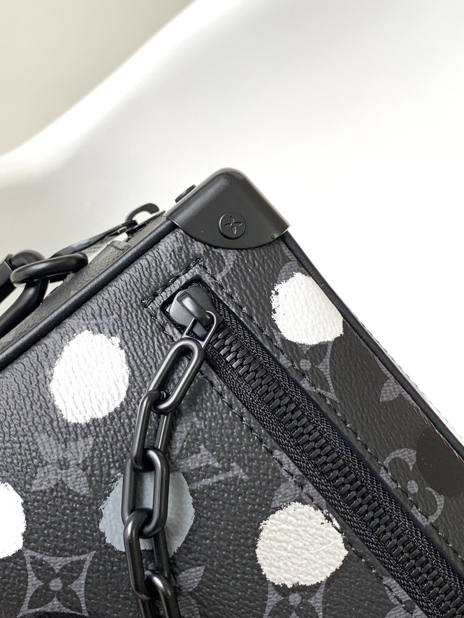 Lv Soft Trunk