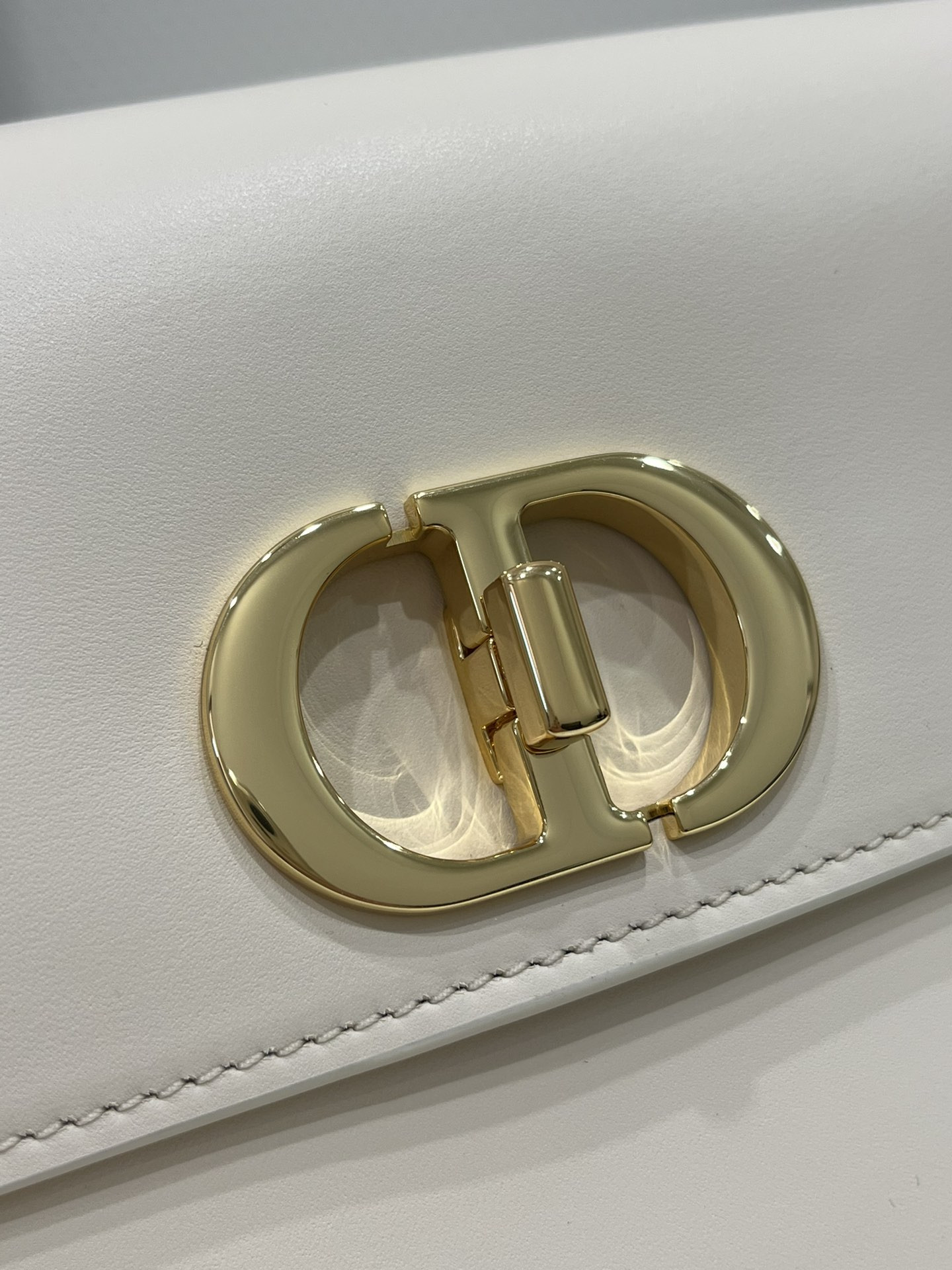30 Montaigne Bag