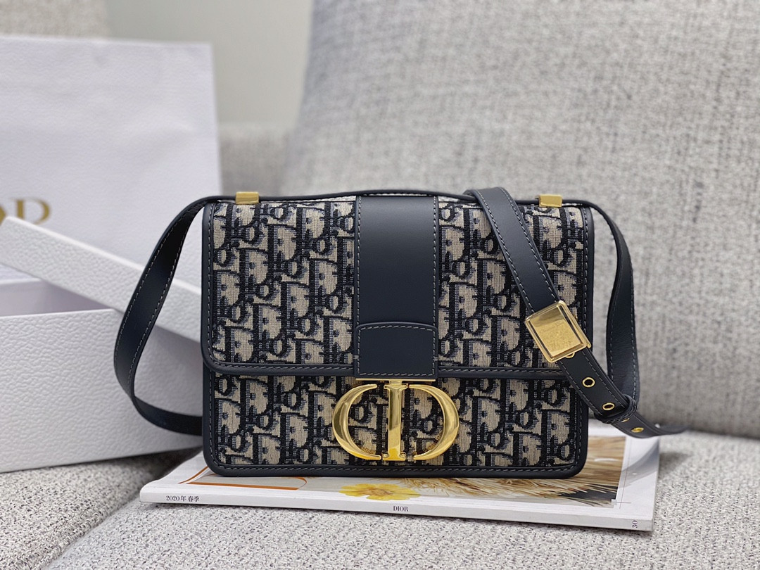 30 Montaigne Bag