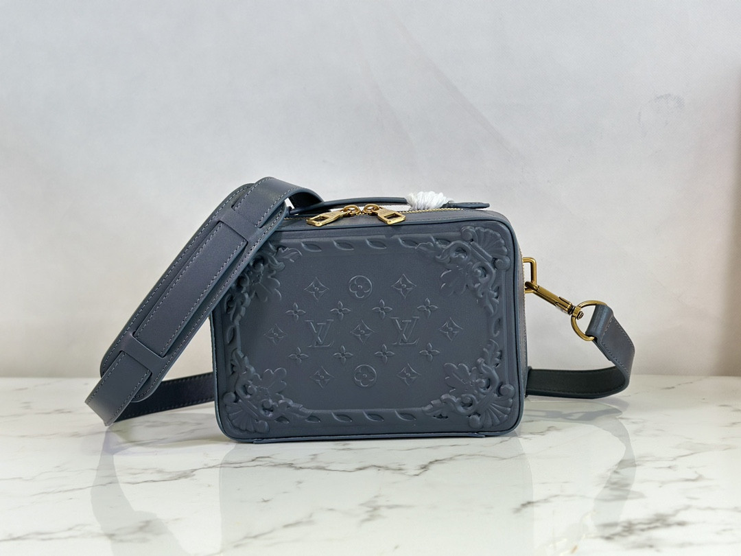 Lv Soft Trunk