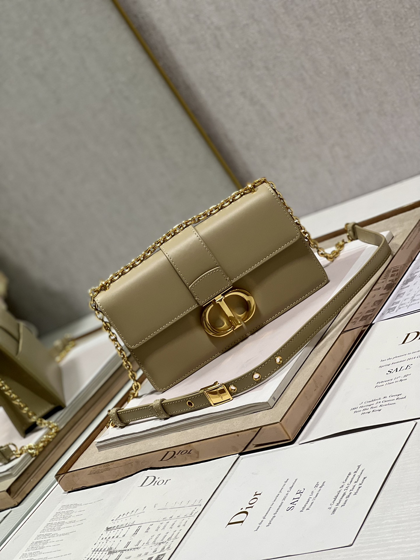 30 Montaigne East-west Bag With Chain