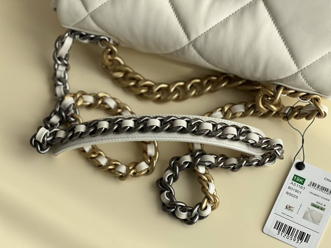 Chanle 19 Handbag