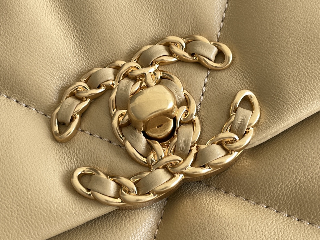 Chanle 19 Handbag