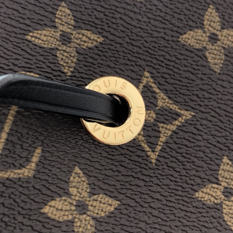 Louis Vuitton Néonoé Bag