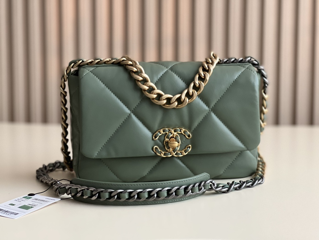 Chanle 19 Handbag