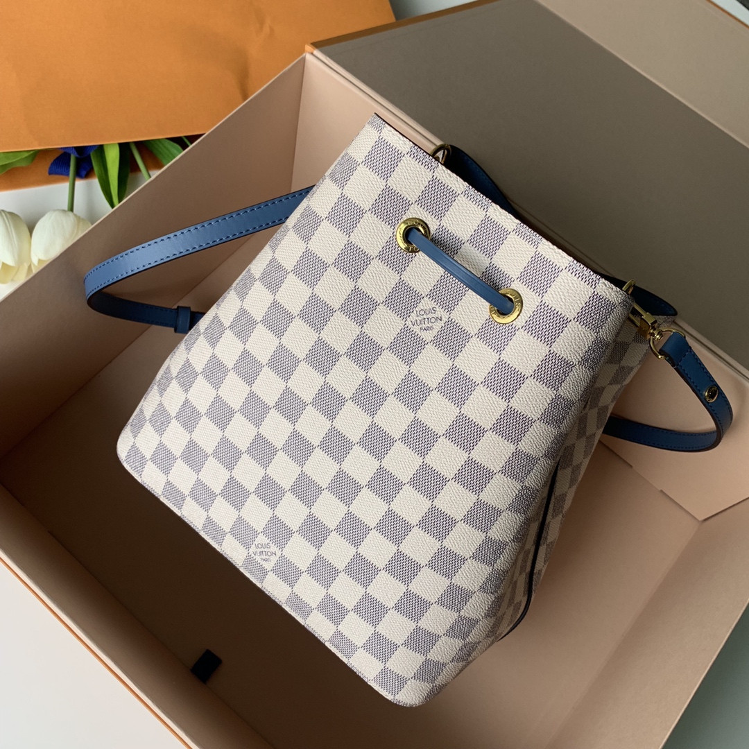 Louis Vuitton Néonoé Bag