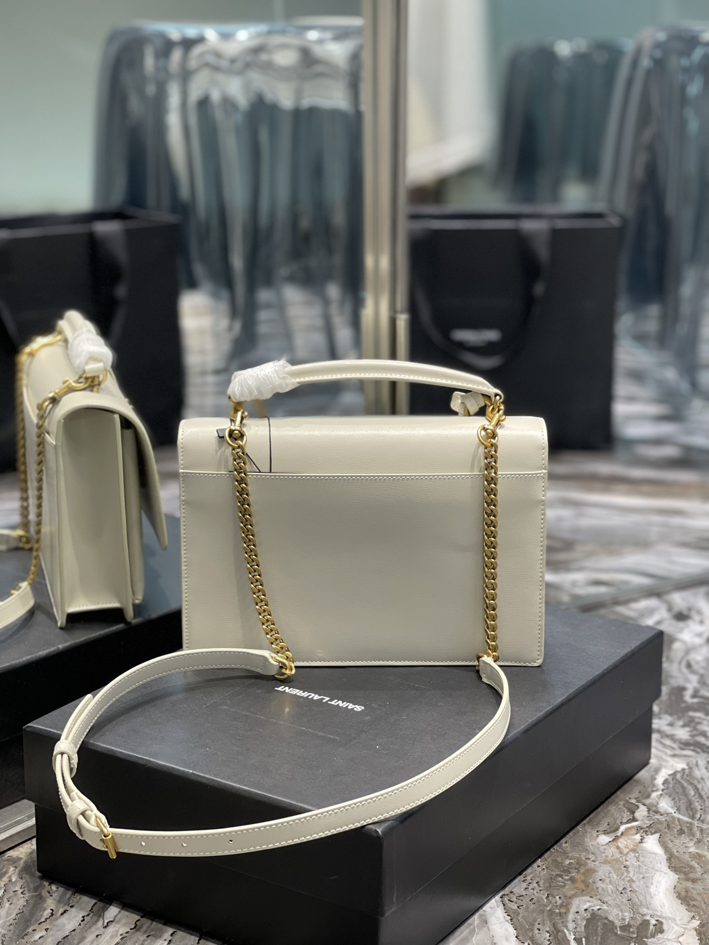 Ysl Sunset Medium Top Handle In Smooth Leather