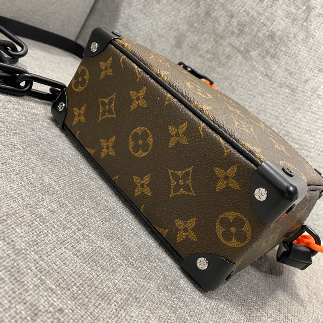Lv Soft Trunk