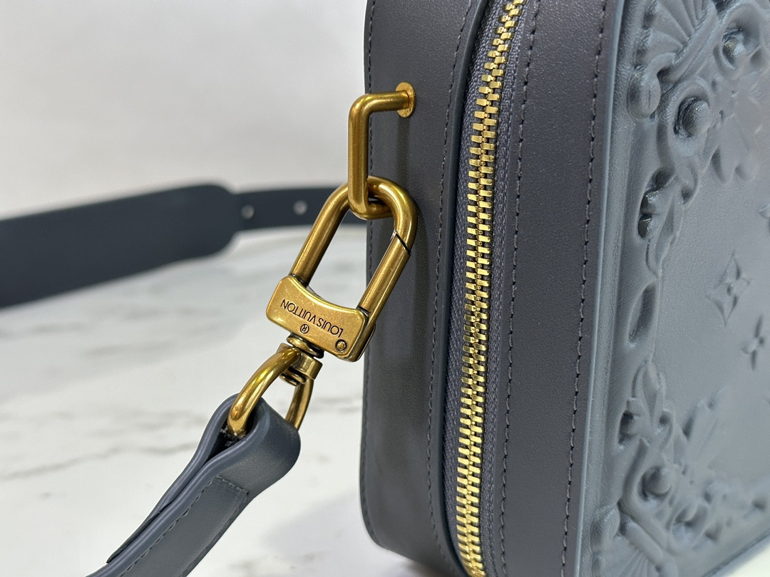 Lv Soft Trunk