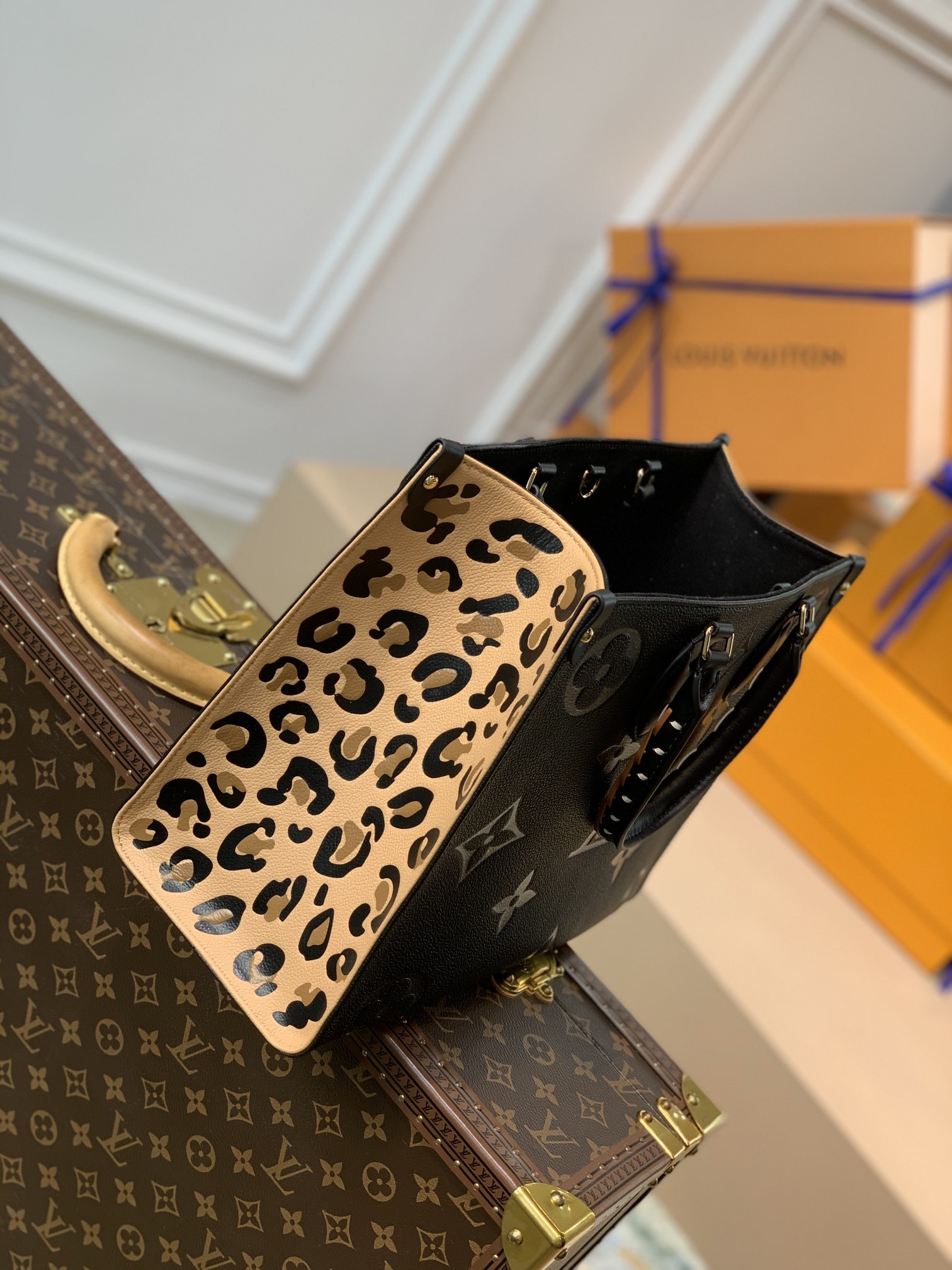 Louis Vuitton Onthego Bag