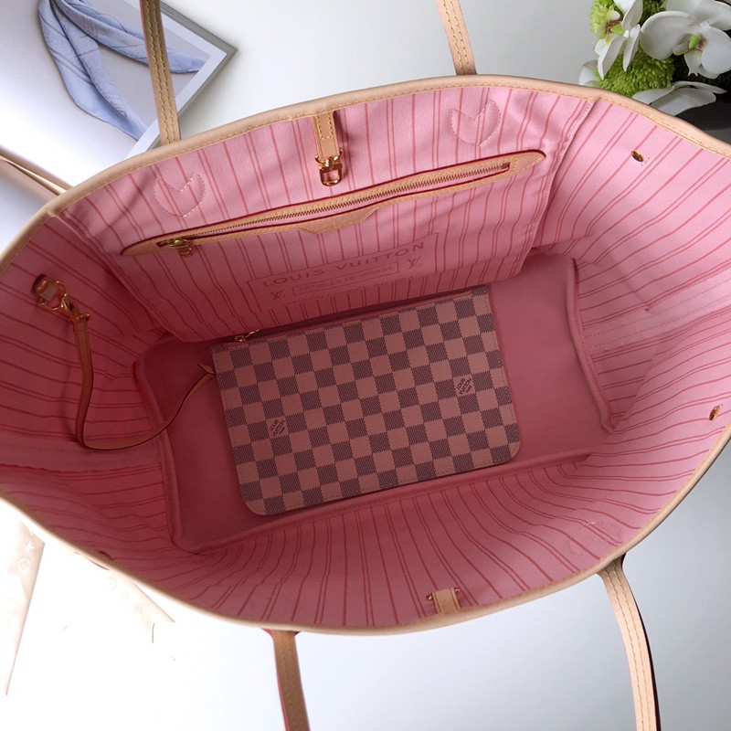 Louis Vuitton Neverfull Bag